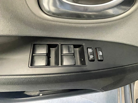 Toyota Avensis 14 of 26