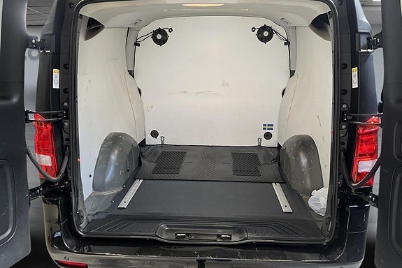 Mercedes-Benz Vito 124 14 of 16