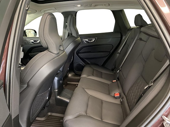 Volvo XC60 7 of 13