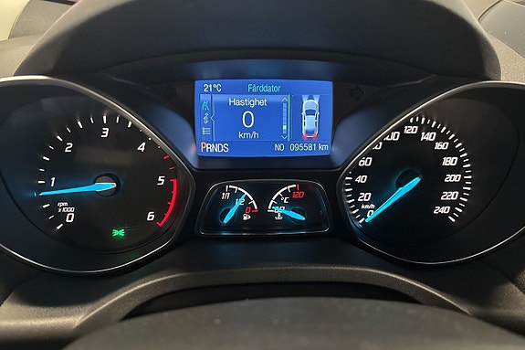 Ford Kuga 14 of 18