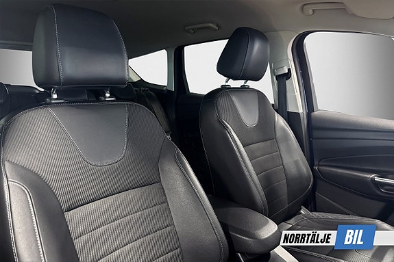 Ford Kuga 13 of 18