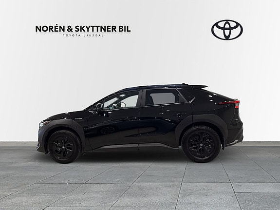 Toyota bZ4X 5 of 5