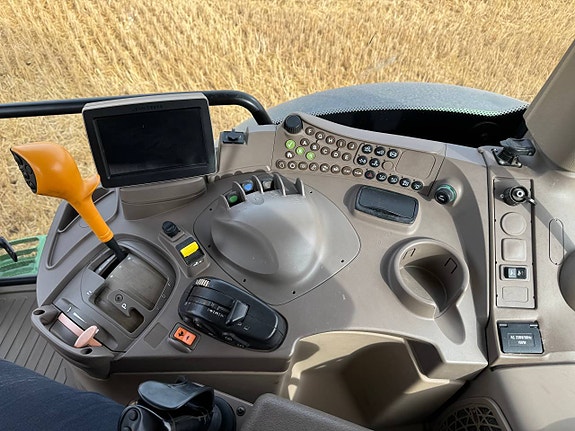 John Deere 6115 R 3400tim 10 of 12