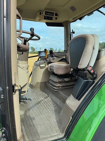 John Deere 6115 R 3400tim 9 of 12