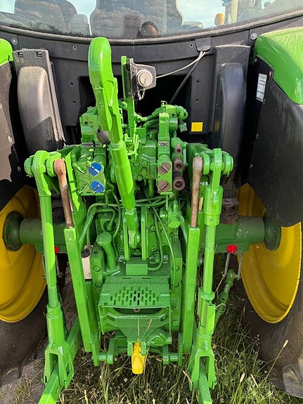 John Deere 6115 R 3400tim 6 of 12