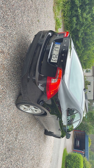 Volvo S60 4 of 5
