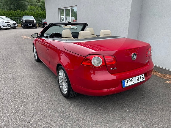 Volkswagen Eos 7 of 25