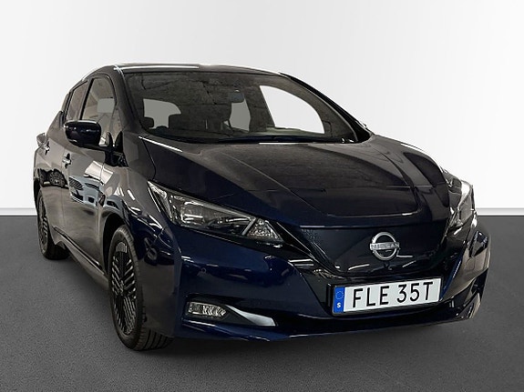 Nissan Leaf 3 of 5