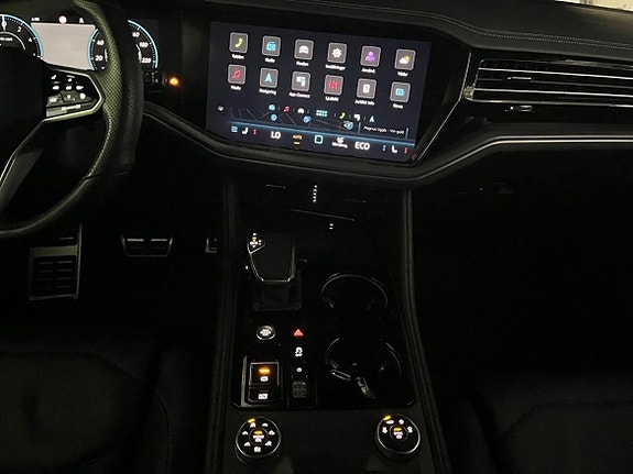 Volkswagen Touareg 16 of 22
