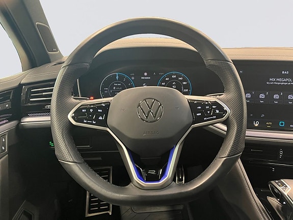 Volkswagen Touareg 6 of 22