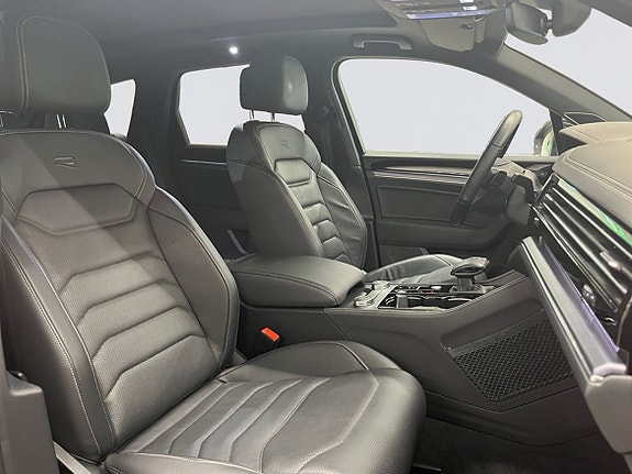 Volkswagen Touareg 12 of 22