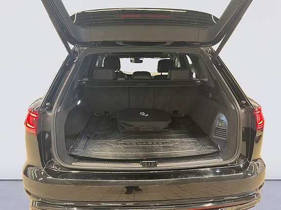 Volkswagen Touareg 13 of 22