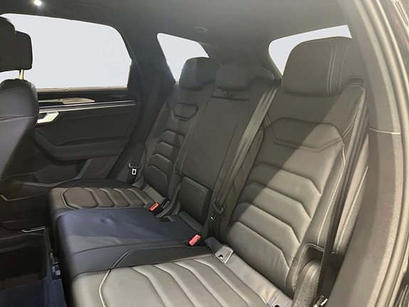 Volkswagen Touareg 14 of 22