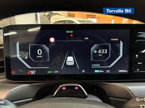 Kia EV9 10 of 17