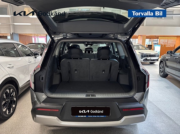 Kia EV9 15 of 17