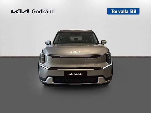 Kia EV9 2 of 17