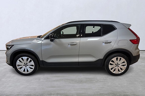 Volvo EX40 2 of 15