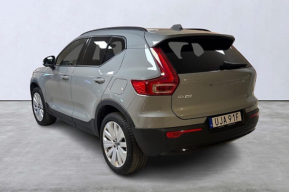 Volvo EX40 4 of 15