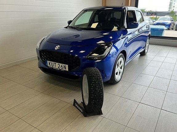 Suzuki Swift 3 of 5