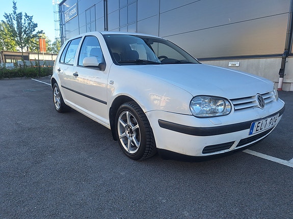 Volkswagen Golf IV 2 of 5
