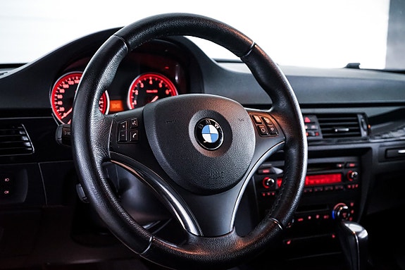 BMW 325i 18 of 30