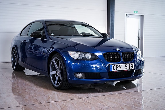 BMW 325i 3 of 5