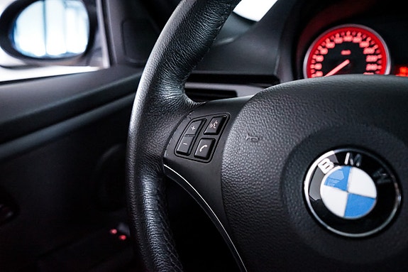 BMW 325i 22 of 30