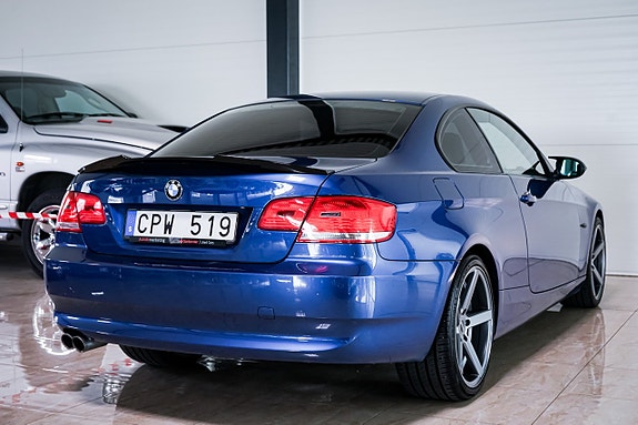 BMW 325i 10 of 30