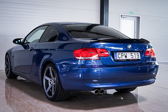 BMW 325i 12 of 30