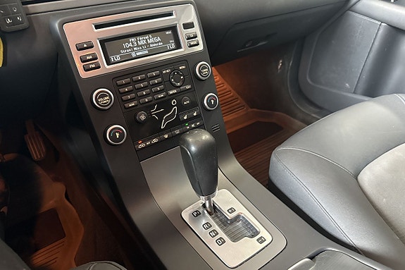 Volvo V70 17 of 23