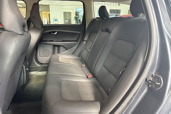 Volvo V70 12 of 23
