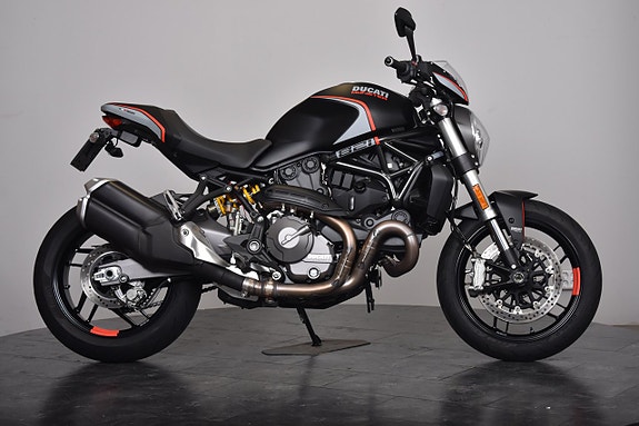 Ducati Monster 821 Tailtidy/ Slipon/ Låga mil 5 of 5