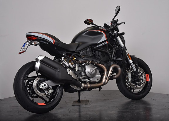 Ducati Monster 821 Tailtidy/ Slipon/ Låga mil 4 of 5
