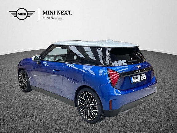 MINI Cooper SE 5 of 15