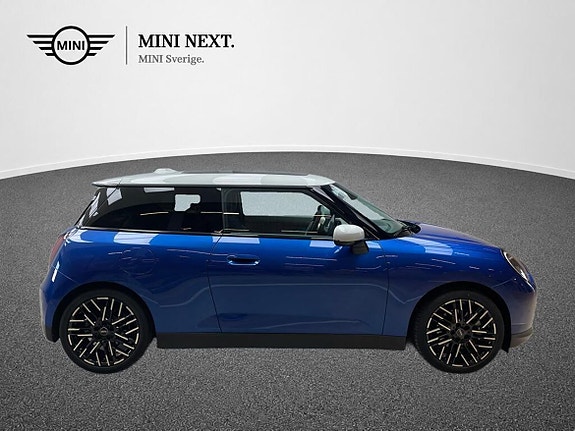 MINI Cooper SE 2 of 15