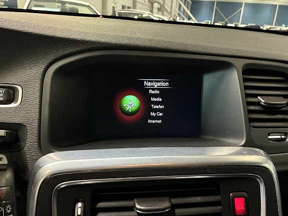 Volvo V60 Cross Country 16 of 18