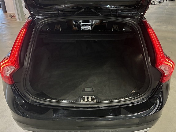 Volvo V60 Cross Country 17 of 18