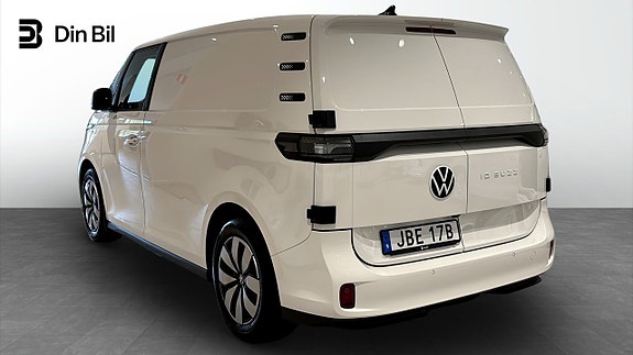 Volkswagen ID. Buzz 3 of 12