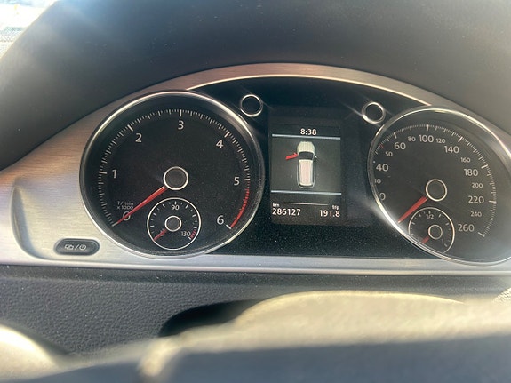 Volkswagen Passat Alltrack 4 of 5