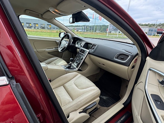 Volvo V60 4 of 9