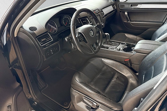 Volkswagen Touareg 10 of 17