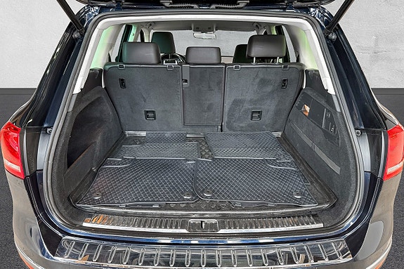 Volkswagen Touareg 17 of 17