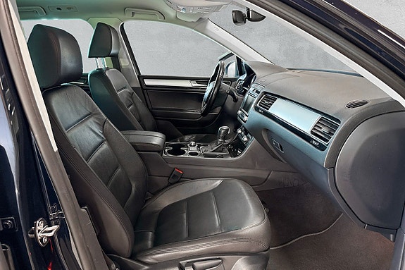 Volkswagen Touareg 16 of 17