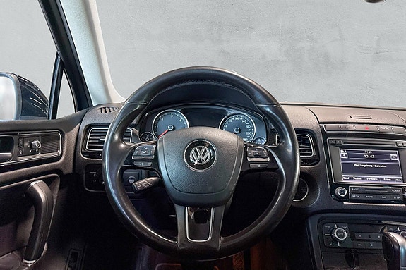 Volkswagen Touareg 12 of 17