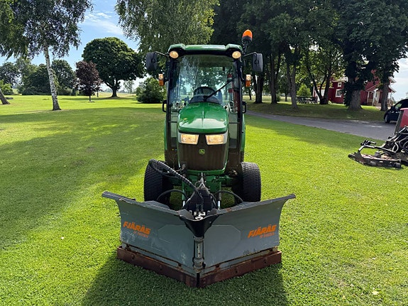 John Deere 3045R Kompakttraktor Vinterutrustad 2 of 12