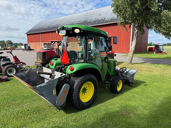 John Deere 3045R Kompakttraktor Vinterutrustad 5 of 12