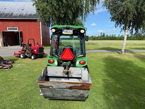 John Deere 3045R Kompakttraktor Vinterutrustad 6 of 12
