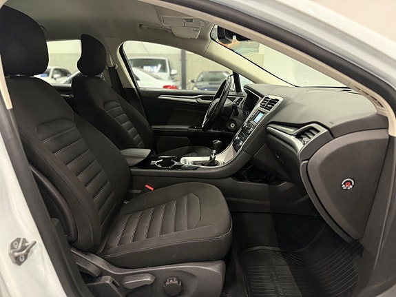 Ford Mondeo 12 of 19