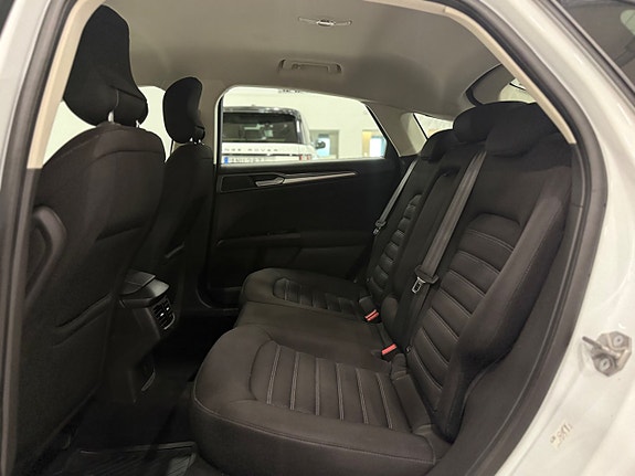 Ford Mondeo 11 of 19