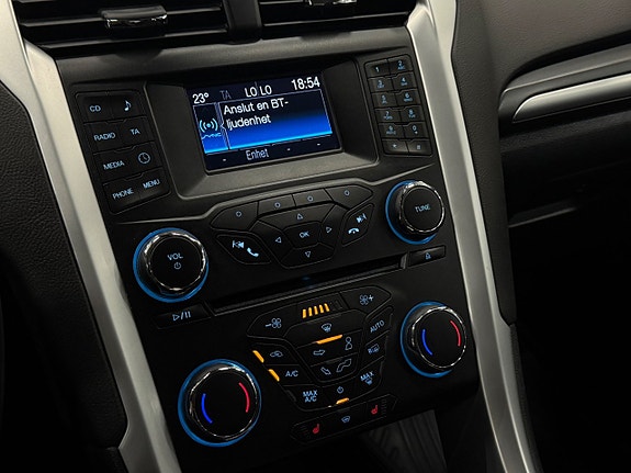Ford Mondeo 14 of 19